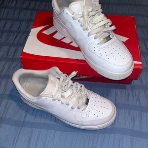 Men’s Athletic Shoes